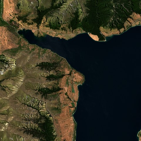 Satellite photo of the same 10 km square around Isthmus Peak
